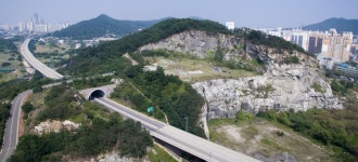 길 잃은 개발 송도석산 … 10년째 보상비 책임공방