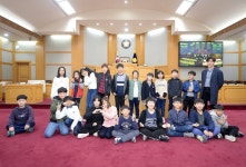 1일 시의원 된 새금초등학생들