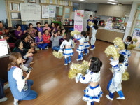 아이들 재롱에 경로당 웃음꽃