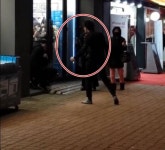 암사역 칼부림, 꿈쩍 않던 호기심 결국 꺄악… 혼비백산한 시민들