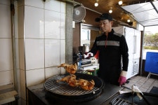 [장인의 발견] 경기 최초 통닭집 대표 고병희