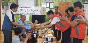 안성 지역사회보장협 생일상 차려드리기