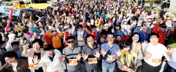 발걸음마다 피어난 웃음꽃 … 내년에도 승기천 걸을래요