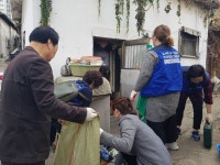 숭의1·3동, 홀몸노인 청소 돕기