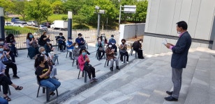 안산시 동산노인복지관, 코로나19 취약가정에 온누리상품권 전달