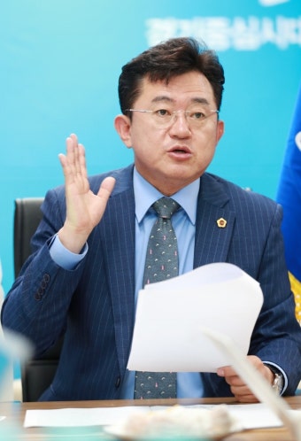 [포토 의정 에세이] 취임 100일 박근철 경기도의회 민주당 대표의원