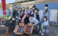 샘물중고등학교 학생들, 용인시장애인자립생활센터에 반찬만들어 전달
