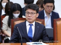 더불어민주당 진성준 아파트값 뛰었으면 그만큼 세금 내는 게 옳다
