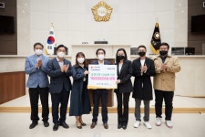 아이랩미디어-위드인 사람과함께, 용인시의회에 공연티켓 기부