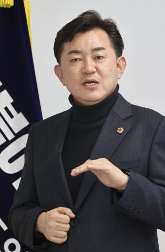 [신년인터뷰] 박근철 경기도의회 민주당 대표의원 