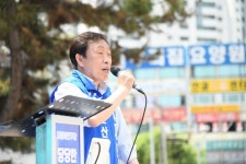 [6.1 지선 풍향계] 제종길 안산시장 후보, 성포예술광장 리모델링·광덕시장 재생사업·공공 주차장 확보 등 월피동 맞춤 공약 유세