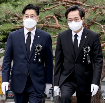 [포토] 김동연 경기도지사 당선인, 현충일 추념식 참석
