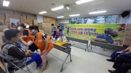 필로칼리아봉사단, 광주시노인복지관에서 대한노인회 광주시지회 회원 31명 대상 장수사진 촬영