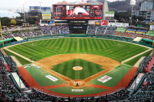 [구도 인천] 문학에서 랜필까지…인천팬 웃고 울린 꿈의 극장