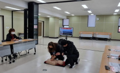 애니타임선부역점 | "골든타임 지키는 심폐소생술"…안산시 단원구 고잔동 지역사회보장협의체 위원들 '심폐소생술 교육'