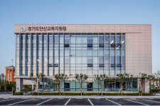 안산교육지원청, 14개 학교에 현수막 게시대 시범 설치