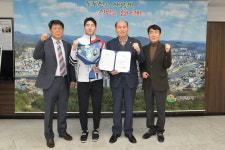 동두천시 빙상단 재창단…스피드스케이팅 차민규 재영입 입단식