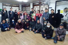 안산 선부1동 주민, 경로당 세배