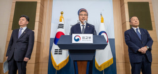 한국 재단이 강제징용 피해 배상…일본 기업은 어디에?