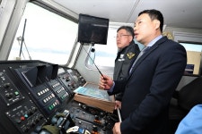 [포토]전라남도 목포시 해양경찰 서부정비창 공사 현장 방문한 김종욱 해양경찰청장