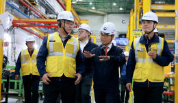 인천 온 이정식 고용노동부 장관 중대재해 감축 최선…산업안전보건의 날 HD 현대인프라코어 방문