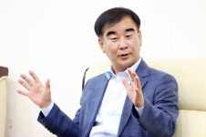 [인터뷰] 염종현 경기도의회 의장 협치 펼치지 못해 아쉬워…체제 정비했고 내실 다질 것