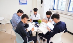 안산 초지고등학교, 홈베이스 그늘나무·스터디 카페 초지일관 개관