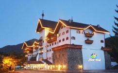 부영그룹 무주덕유산리조트 상징 호텔티롤…2년9개월만에 개관