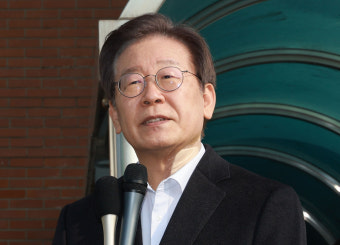 이재명 대표 8일만에 퇴원…