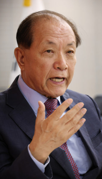 황우여, 비대위원장 비서실장에 서초갑 재선 조은희 임명