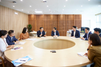 정성호, 김동연 지사 만나 양주시 공공의료원 설립 건의
