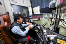 [포토] 2년 3개월 만에 운영 재개한 성남종합버스터미널