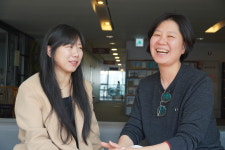 [문화 인터뷰] 볼로냐 라가치상 오페라 프리마 대상 빨간 사과가 먹고 싶다면 가희·진주 작가
