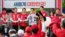 [포토] 인천 표심을 잡아라! 송도유세 나선 김문수!
