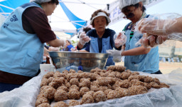 [포토] 그 때 그시절 6·25 전쟁 음식 시식
