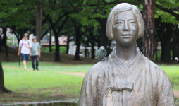 [포토] 부평 평화의 소녀상 지켜주는 건 CCTV뿐