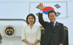 이재명 대통령, 한·미·일 정상회담 위해 출국