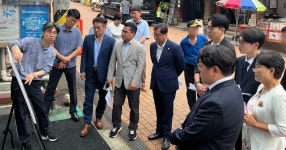 안양시의회, 관양시장·예술공원 현장 의정 활동