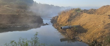 끝까지 해보자 수로 땅 소유 민간은 막고, 서구는 트고