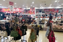 텅 빈 홈플러스 계산점…무너지는 지역 상권