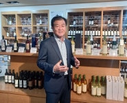 뉴그린영농조합법인 대표 강영수(4종) | [사람들-김지원 그린영농조합법인(그랑꼬또 와이너리) 대표이사] '청수 싱글 빈 야드' APEC 만찬주 선정⋯"영광"
