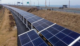 [포토] 태양광 그늘 아래서…경기 햇빛 자전거길 1호 준공