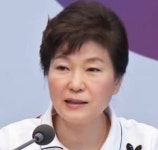 대한상공회의소 건의한 임시공휴일 지정 유력, 27일 국무회의서 결정 “박근혜 지지율 반전 노림수?”
