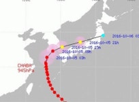 제주도와 남해상 태풍경보 발효…최고 400mm 폭우와 8m 파도 동반