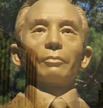 광화문 박정희 동상 논란 “청빈의 정신? 소가 웃을 노릇”…내정 비서실장 한광옥·전임 김기춘 기념식 참석