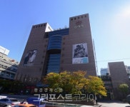 코로나 큰 한방...신세계 영업이익 무려 97%줄어