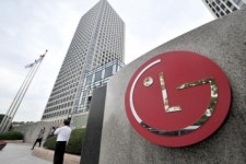 인공지능이 소재도 개발?...LG, AI로 화학소재 개발 나서