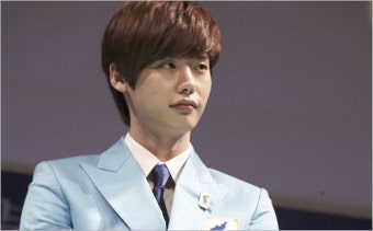 이종석 인기가요 MC, 아이유 전국투어 콘서트 하차! 빈자리 메워