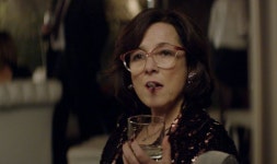 글로리아, 베를린 여우주연상 수상한 폴리나 가르시아의 빛나는 열연!