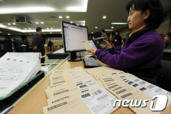 사상 첫 재외국민 총선 투표 우편물 접수